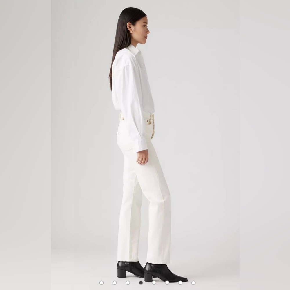Levi's Women's Cream Wedgie Straight Leg Jeans - Picture 4 of 12